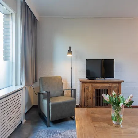 Romantic In Mook, Cleaning Included