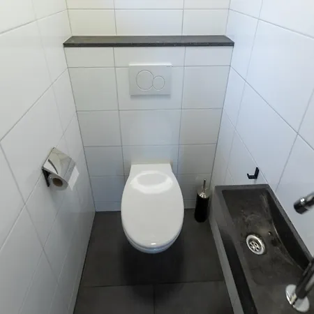 Romantic In Mook, Cleaning Included Holiday home *